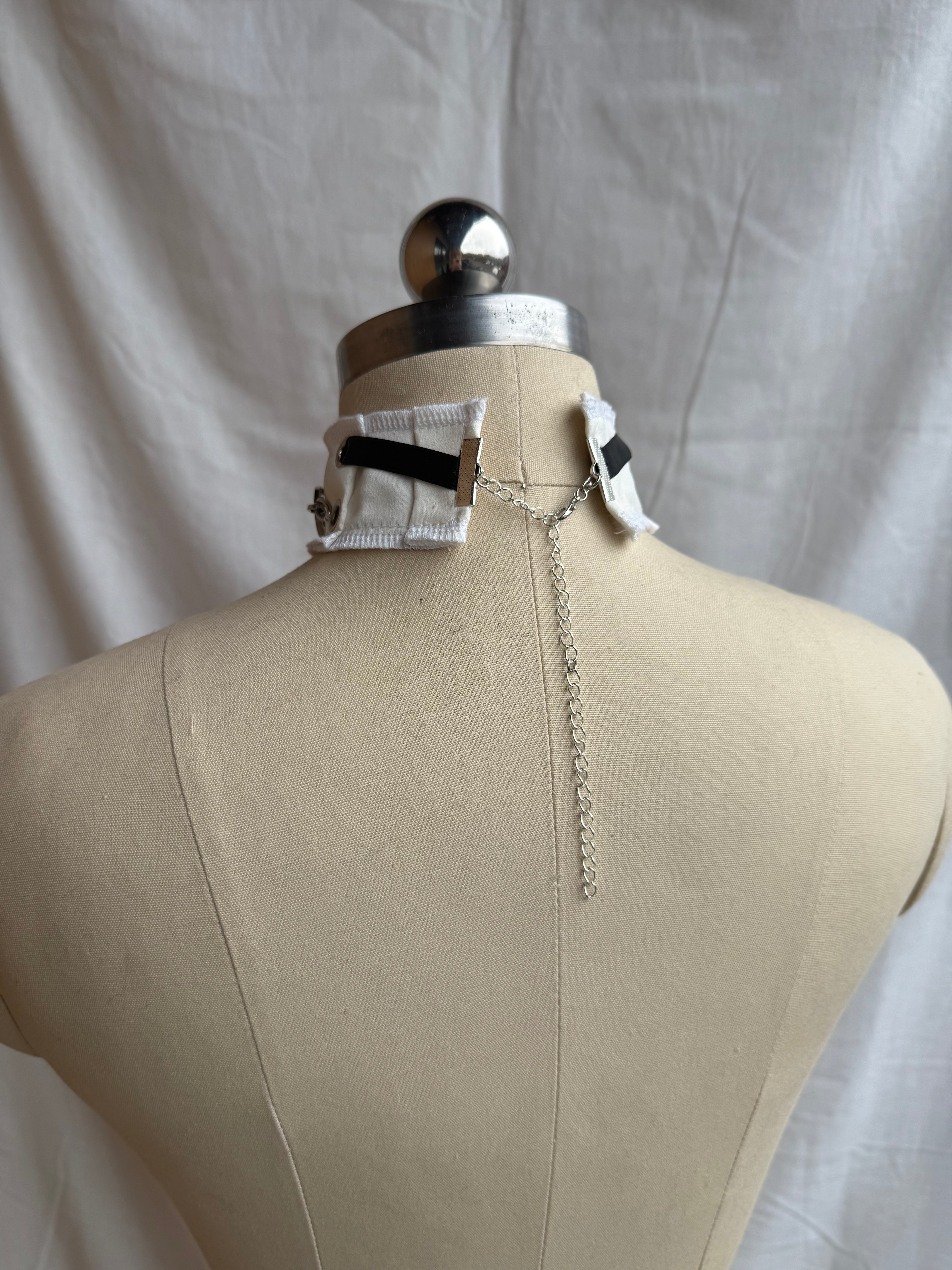 Ivory bond Choker