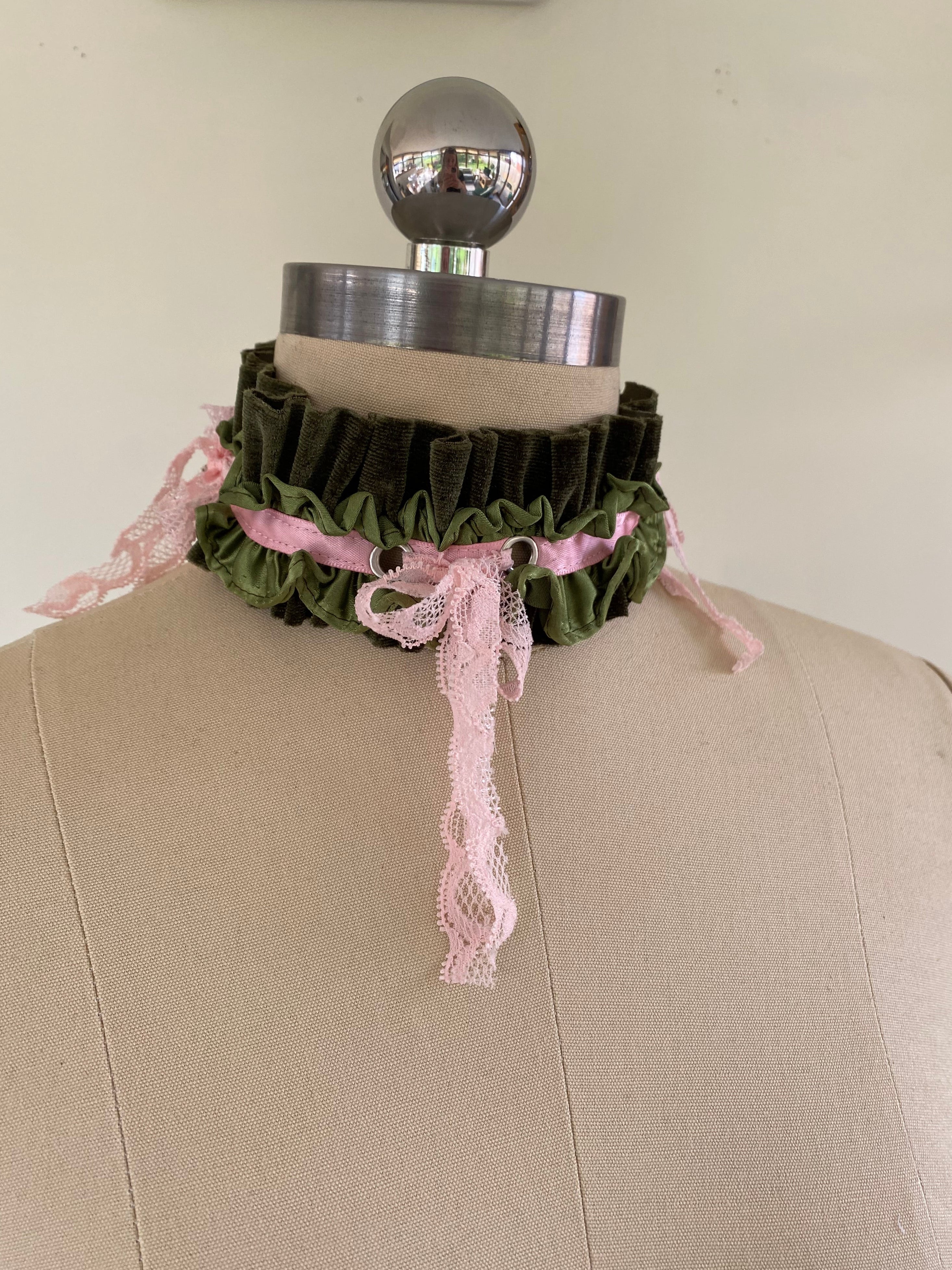The Ophelia Choker
