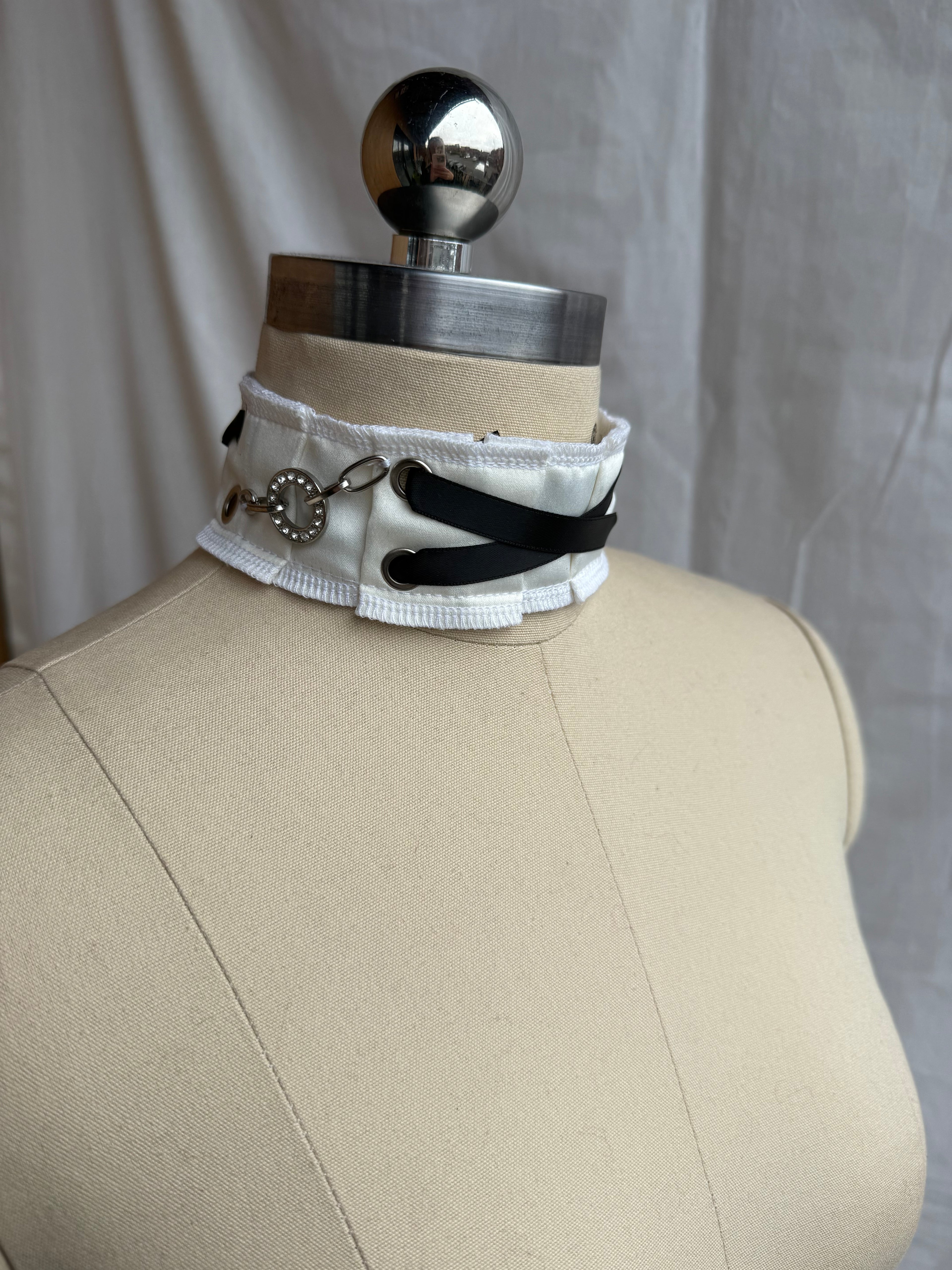 Ivory bond Choker